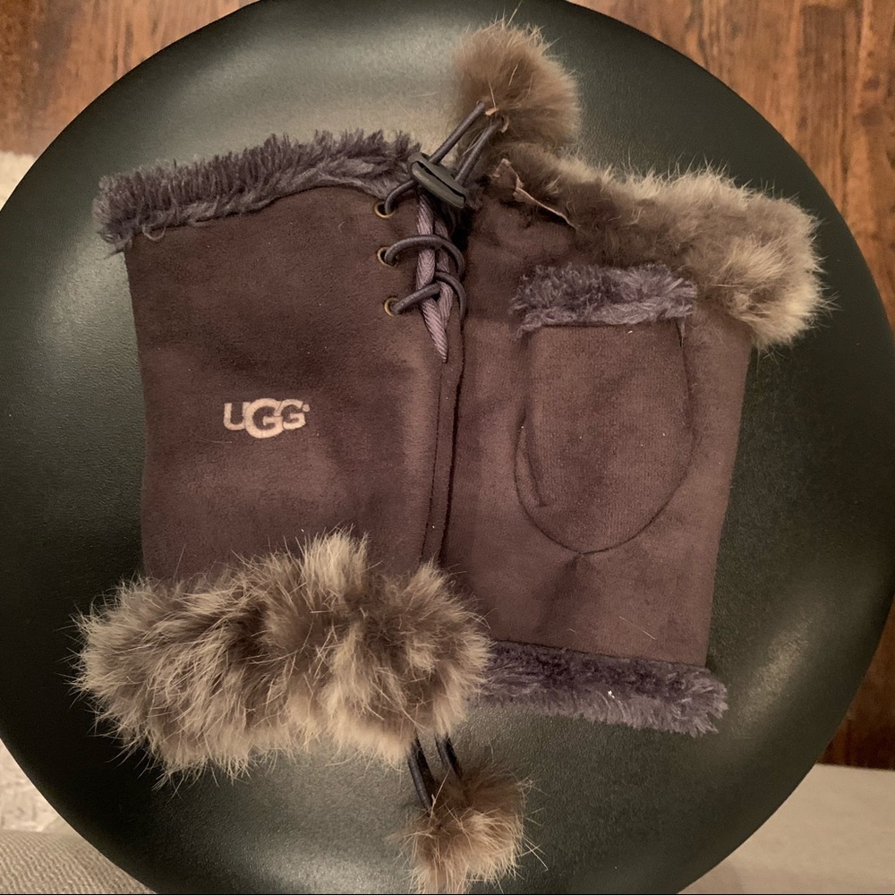 UGG Fingerless Gloves